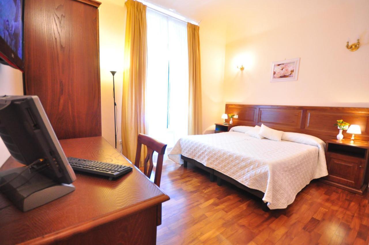 Relais Cavour Hotel Рим Екстериор снимка